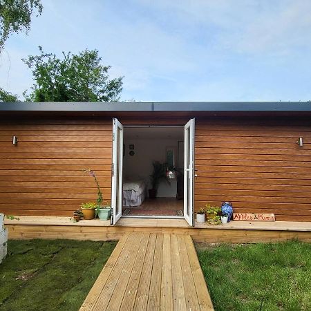 The Apple And Plum Cottage Studio Apartment New Ридинг Экстерьер фото